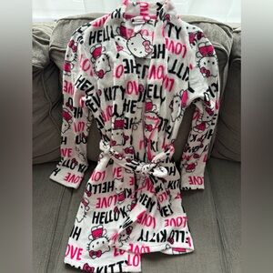 NEW Hello Kitty Robe